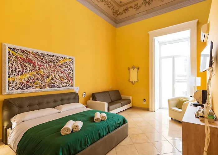 Trinita In Toledo Street בית הארחה 4*