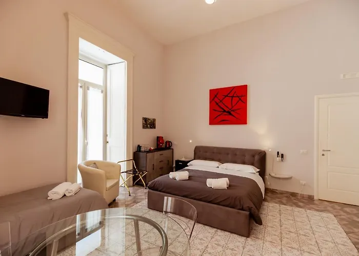 Trinita In Toledo Street בית הארחה