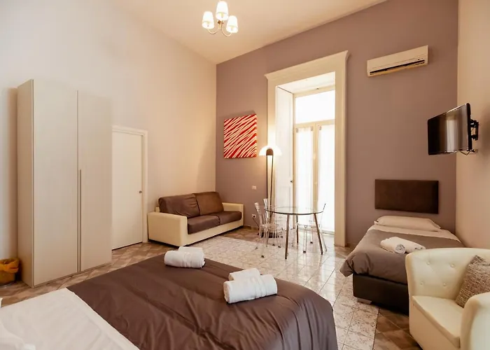 בית הארחה Trinita In Toledo Street נאפולי